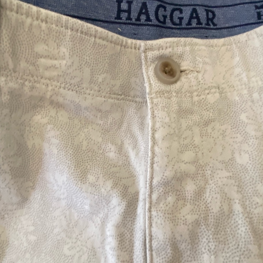 Like new Mens Haggar Shorts